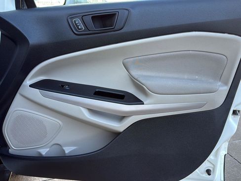 Used 2022 Ford EcoSport S image 31