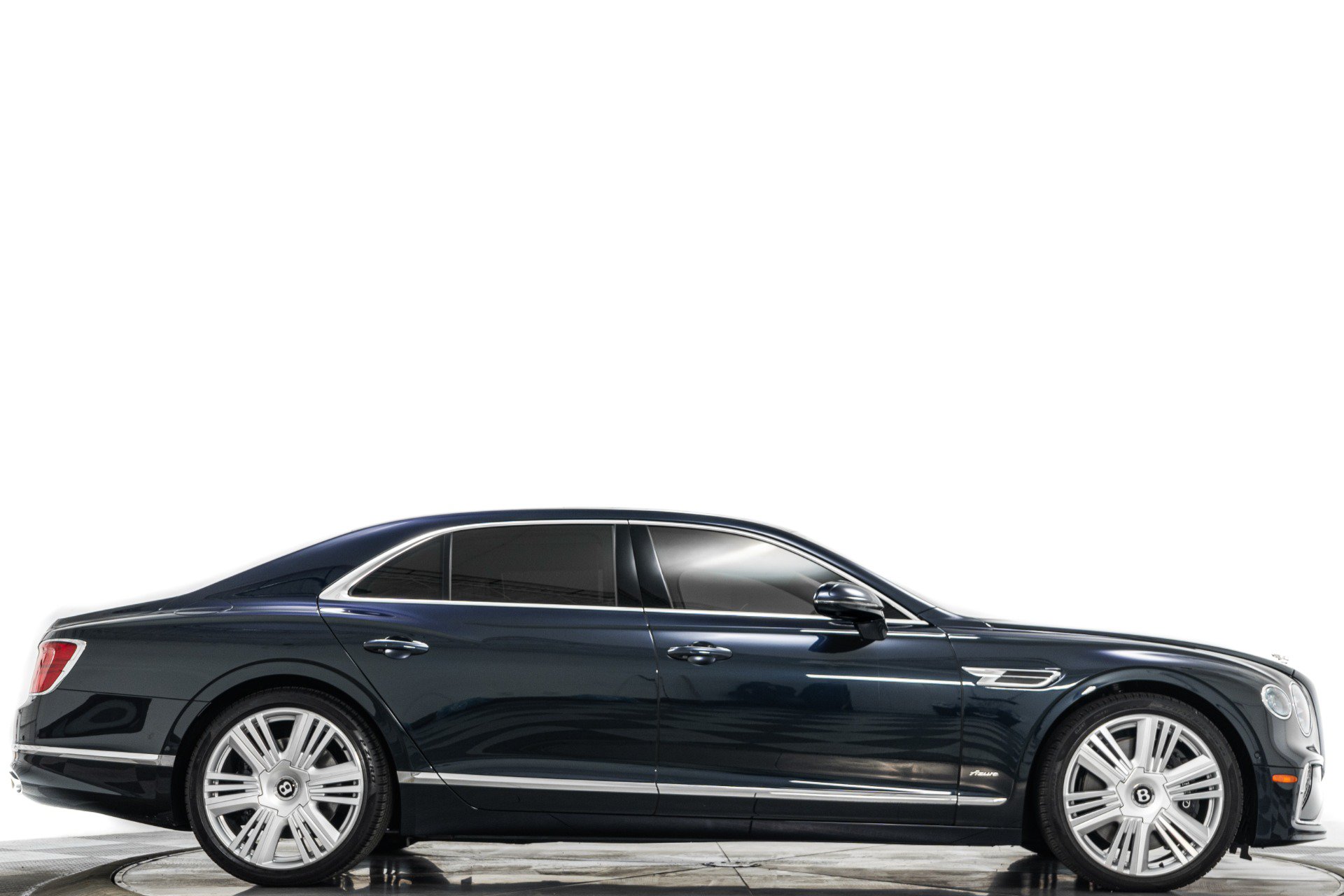 Used 2026 Bentley Flying Spur Azure AWD/4WD image 2
