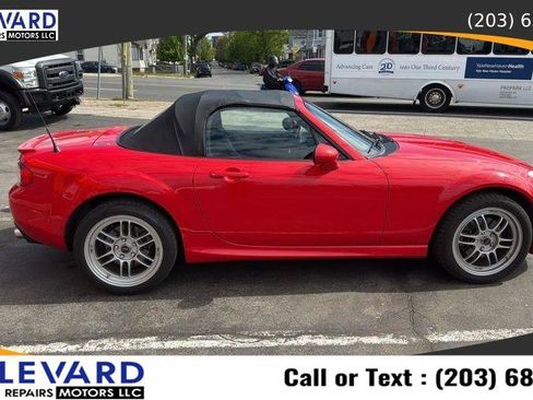 Used 2010 MAZDA MX-5 Miata Sport RWD image 8