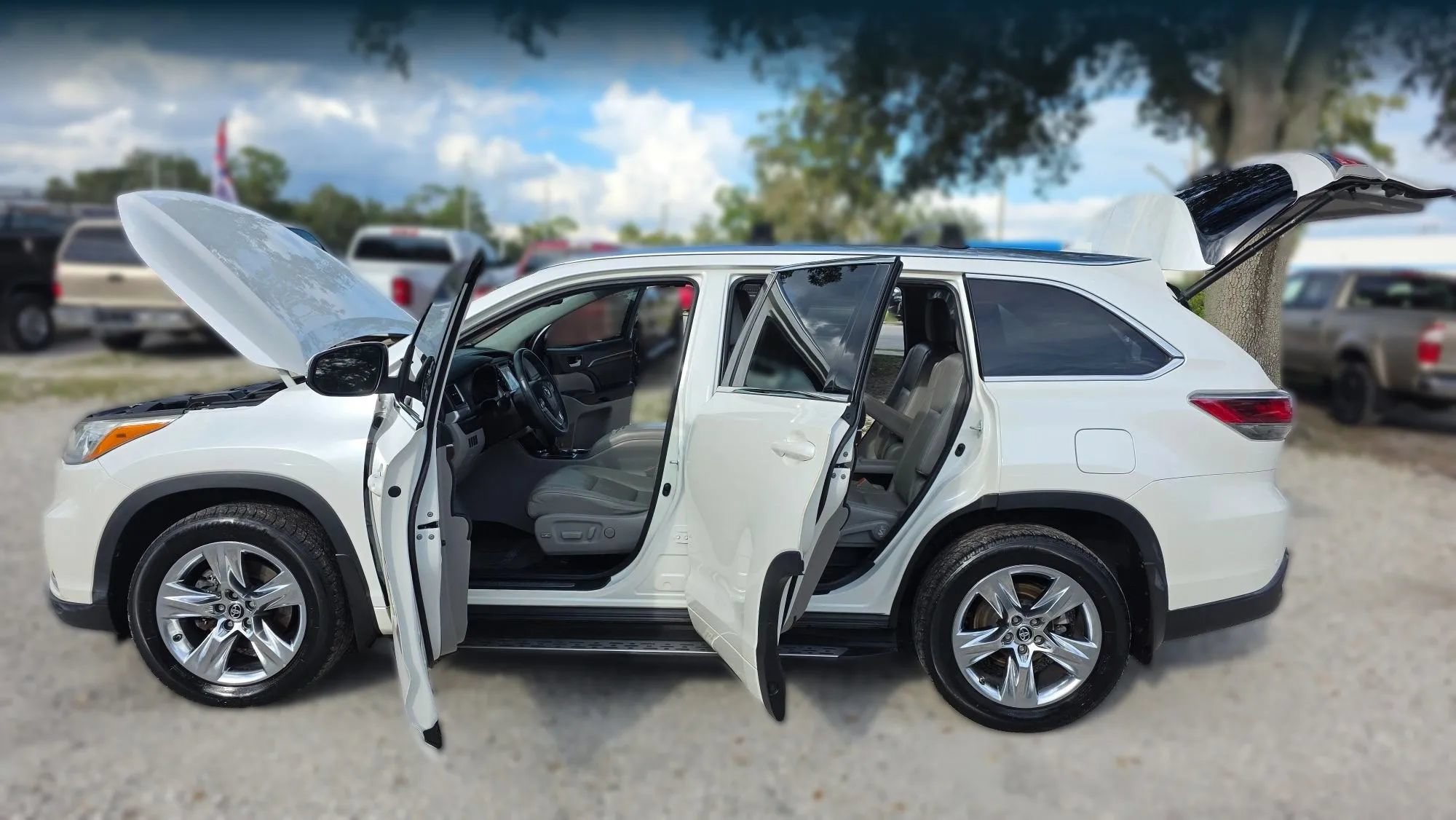 Used 2016 Toyota Highlander Limited FWD image 9