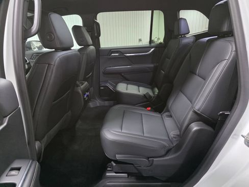 Used 2024 GMC Acadia Elevation FWD image 10