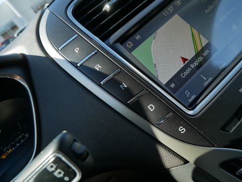 Used 2020 Lincoln Nautilus Reserve w/ Equipment Group 201A image 24