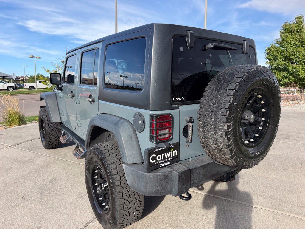 Used 2015 Jeep Wrangler Unlimited Rubicon w/ Connectivity Group AWD/4WD image 6