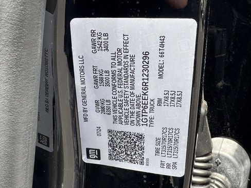 Used 2024 GMC Canyon AT4X w/ AT4X AEV Edition AWD/4WD image 28