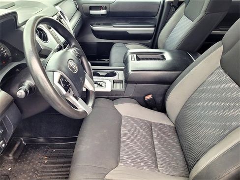 Used 2018 Toyota Tundra SR5 w/ SR5 Upgrade Package image 10