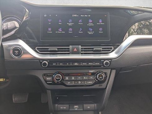 Used 2020 Kia Niro EX Premium image 15