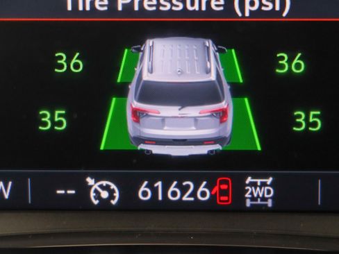 Used 2023 GMC Acadia SLT image 16