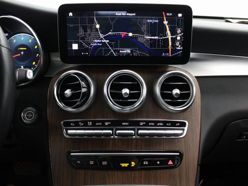 Used 2022 Mercedes-Benz GLC 300 4MATIC w/ Driver Assistance Package image 42