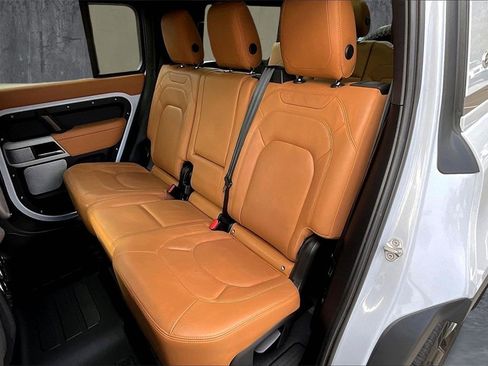 Certified 2023 Land Rover Defender 130 SE image 22