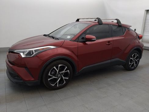 Used 2018 Toyota C-HR XLE image 2