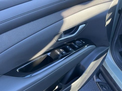 Certified 2025 Hyundai Santa Cruz SEL image 10