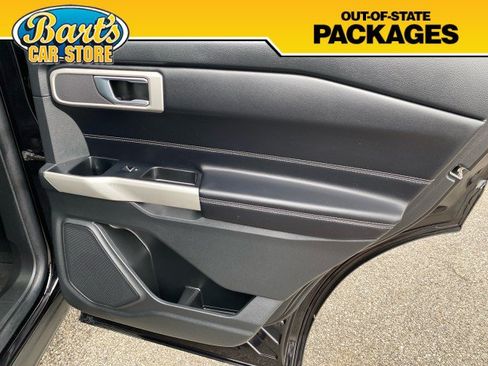 Used 2021 Ford Explorer XLT w/ Equipment Group 202A AWD/4WD image 11