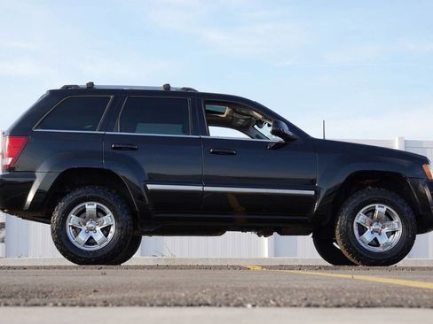 Used 2007 Jeep Grand Cherokee Overland AWD/4WD image 27
