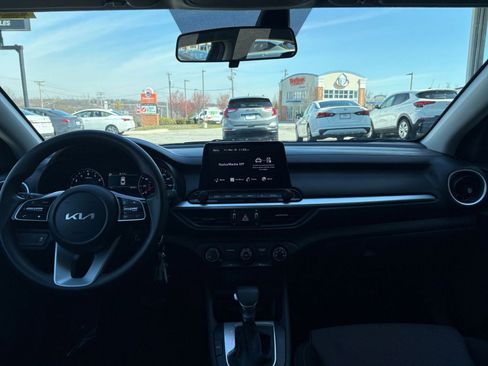 Used 2024 Kia Forte LXS image 31