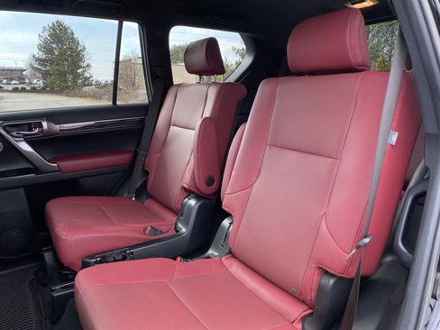 Used 2023 Lexus GX 460 Premium image 9