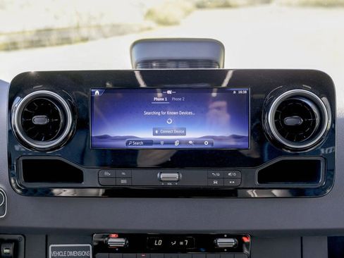 Used 2025 Mercedes-Benz Sprinter 2500 image 62