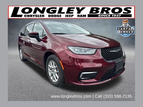 Used 2023 Chrysler Pacifica Touring-L FWD image 1