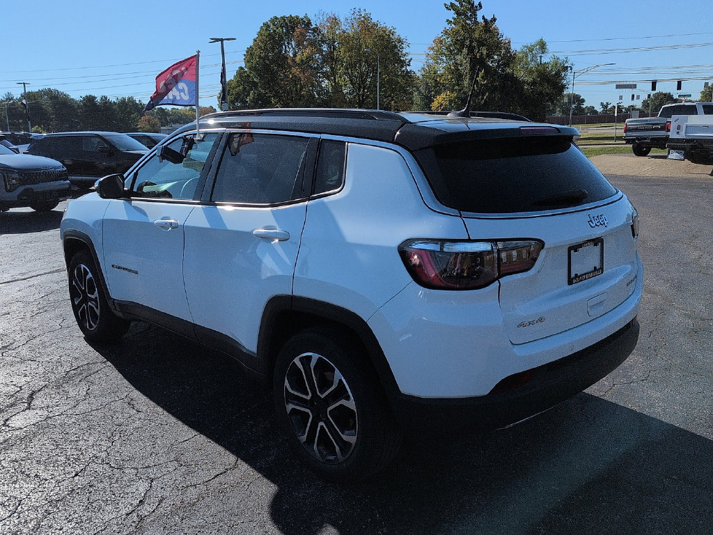 Used 2023 Jeep Compass Limited AWD/4WD image 5