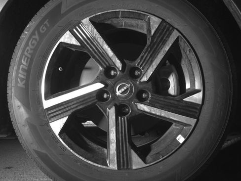 Used 2025 Nissan Sentra SV image 13