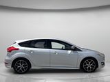 Used 2015 Ford Focus SE w/ SE Sport Package image 2