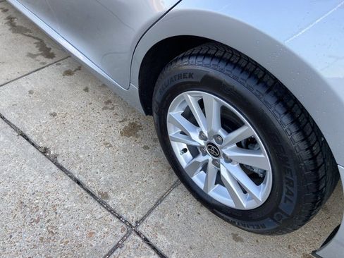 Used 2025 Toyota Camry LE image 29