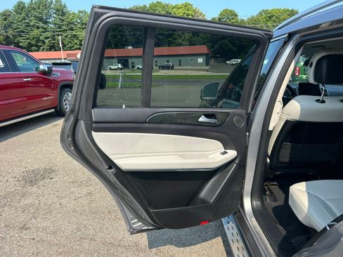 Used 2017 Mercedes-Benz GLS 550 4MATIC image 20