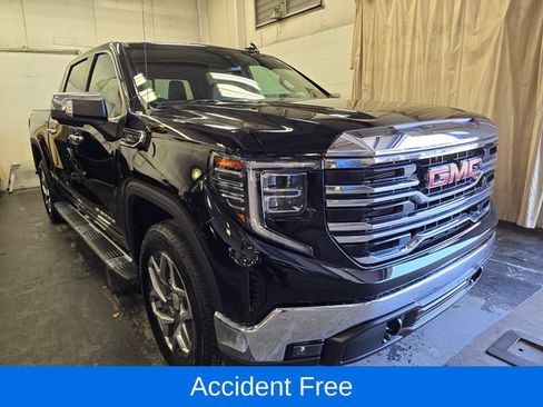 Used 2023 GMC Sierra 1500 SLT w/ SLT Premium Package AWD/4WD image 4