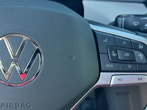 New 2026 Volkswagen Taos SE AWD/4WD image 20