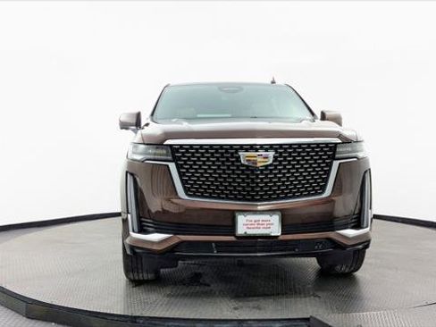 Used 2023 Cadillac Escalade ESV Premium Luxury w/ Performance Package AWD/4WD image 12