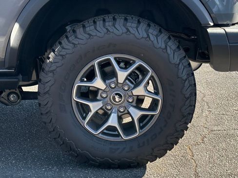 New 2025 Ford Bronco Badlands image 11