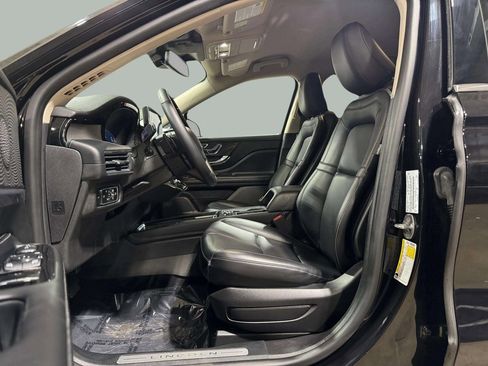 Certified 2023 Lincoln Corsair FWD w/ Rear Removable Package Tray image 5