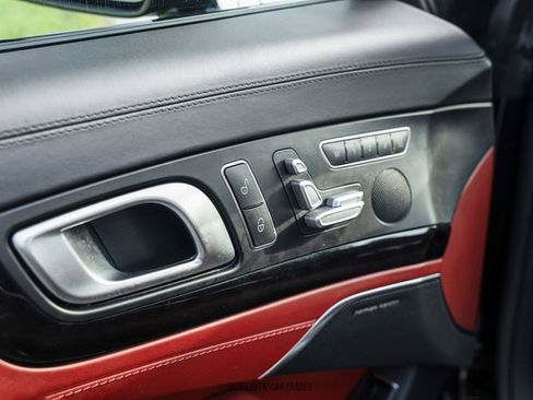 Used 2016 Mercedes-Benz SL 550 image 26