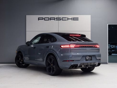 Certified 2026 Porsche Cayenne S AWD/4WD image 5