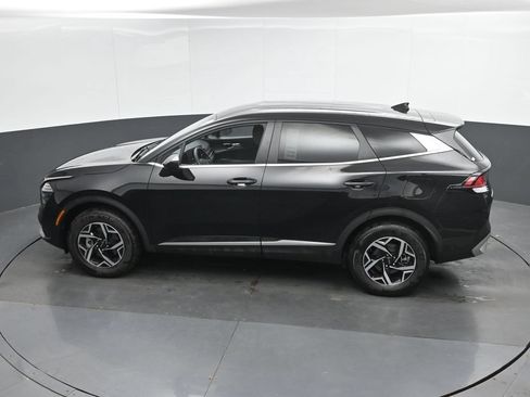 Used 2025 Kia Sportage LX AWD/4WD image 36