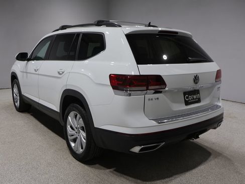 Used 2023 Volkswagen Atlas SE AWD/4WD image 6