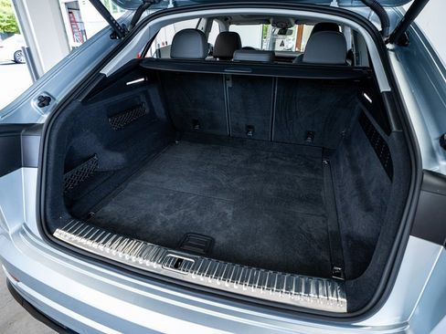 Used 2024 Audi Q8 Premium Plus w/ Premium Plus Package image 55