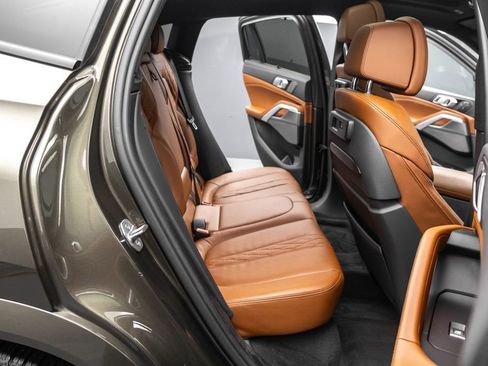 Used 2023 BMW X6 xDrive40i w/ Executive Package image 30