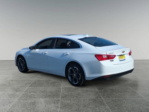 Used 2024 Chevrolet Malibu LT image 3