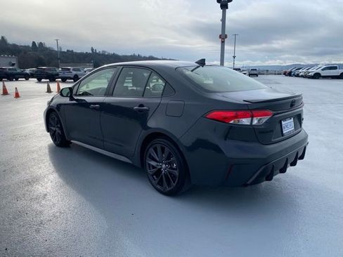 Certified 2025 Toyota Corolla SE image 10