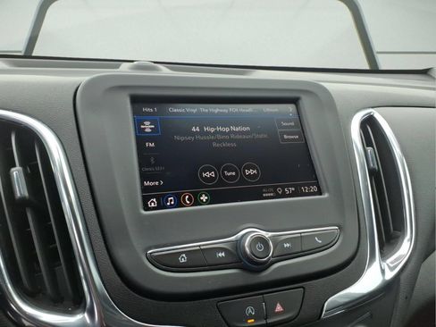 Certified 2024 Chevrolet Equinox LT FWD image 15