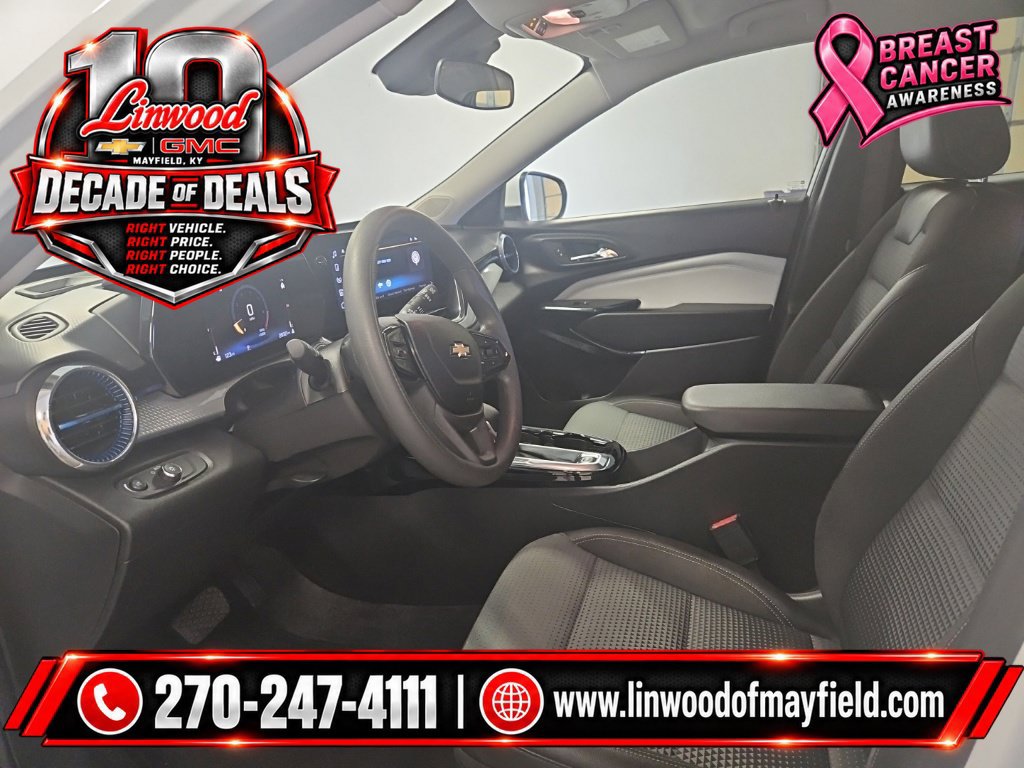 Used 2026 Chevrolet Trax LT FWD image 11