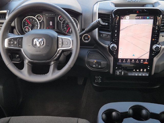 Used 2025 RAM 2500 Big Horn AWD/4WD image 35