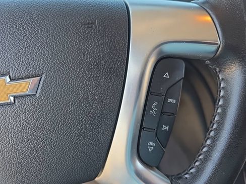 Used 2017 Chevrolet Traverse LT FWD image 19