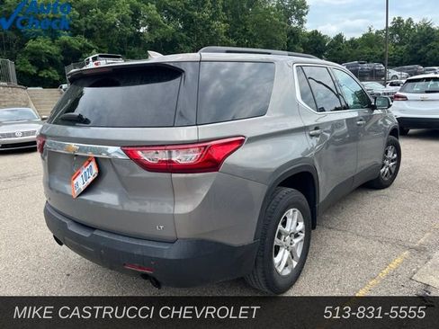 Used 2019 Chevrolet Traverse LT FWD image 4