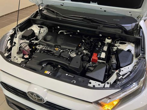 Certified 2022 Toyota RAV4 XLE image 9