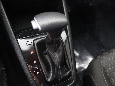 Used 2023 Kia Rio LX image 38