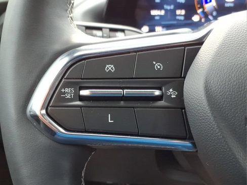 Used 2024 Chevrolet Traverse LT w/ Midnight/Sport Edition FWD image 26