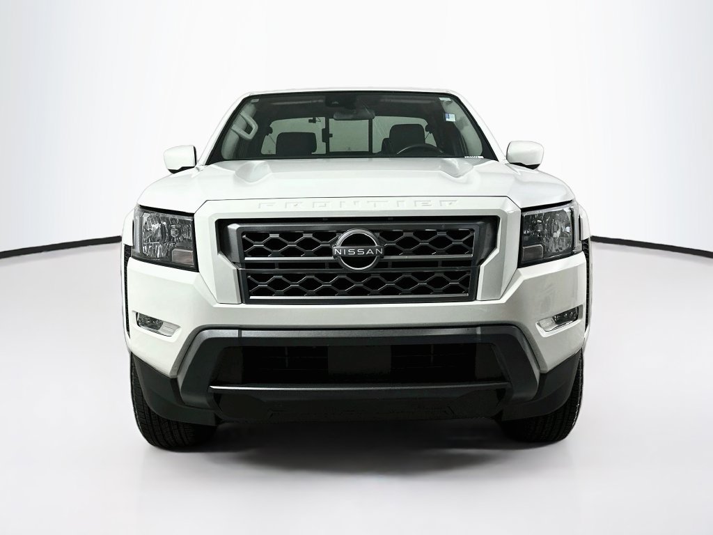 Used 2024 Nissan Frontier SV w/ SV Convenience Package RWD image 4