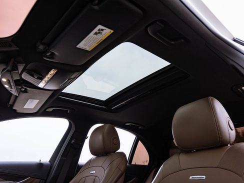 Used 2017 Mercedes-Benz E 43 AMG 4MATIC Sedan image 23