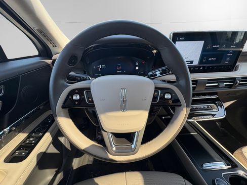 Certified 2024 Lincoln Corsair Reserve w/ Equipment Group 201A AWD/4WD image 12